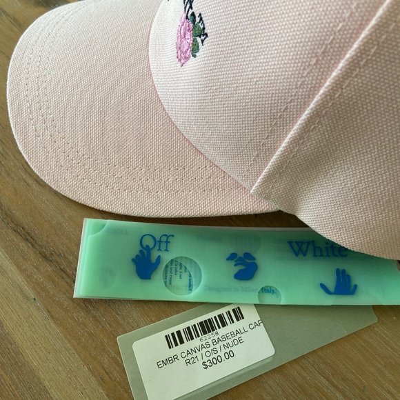 Off-White - Picture 2 of 3